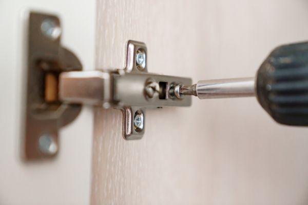 Cupboard Hinge Repair in Temple